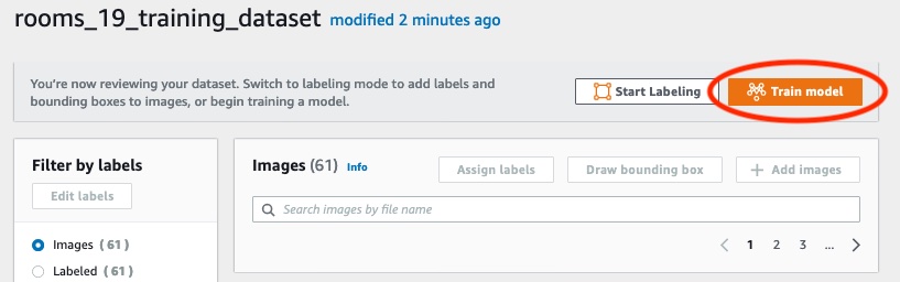 Konsolenoberfläche für den Datensatz „Räume“ mit der Schaltfläche Modell trainieren, um mit dem Training eines Modells zu beginnen.