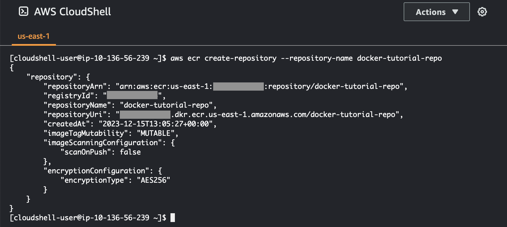 Imagen del comando utilizado para crear un repositorio de Amazon ECR en AWS CloudShell