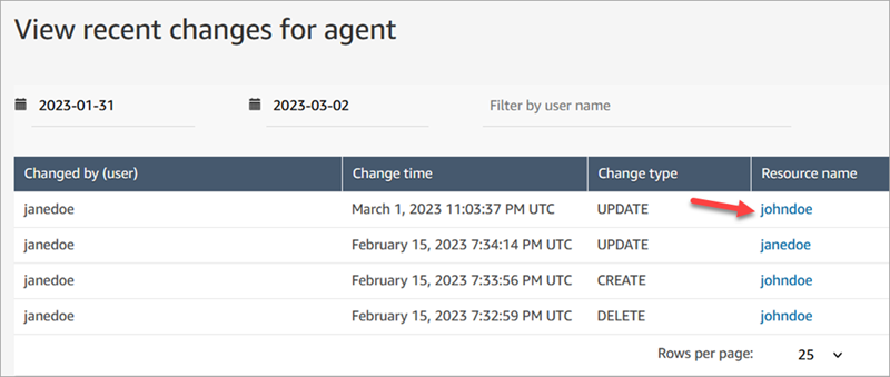 La página Ver los cambios recientes del agente, con una flecha que apunta al nombre del recurso.