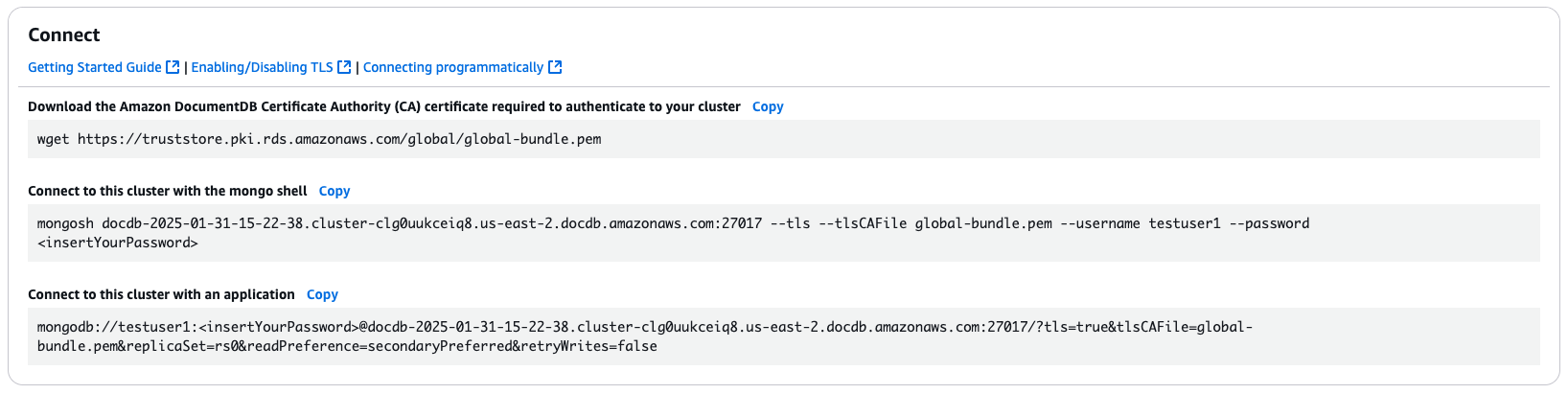Section Connect affichant une chaîne pour se connecter à l'instance avec le shell mongo et une chaîne pour se connecter au cluster avec une application.