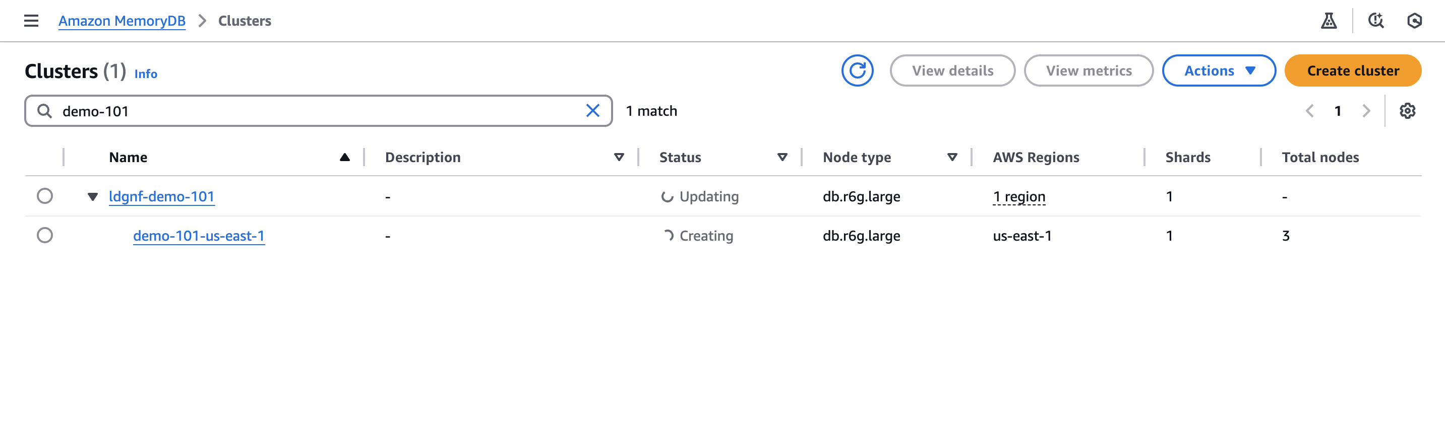 Vue de la console de la section des clusters permettant de modifier les clusters multirégionaux.