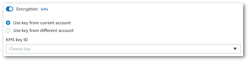 Capture d'écran du bouton de chiffrement activé et du menu déroulant des KMS key identifiants.