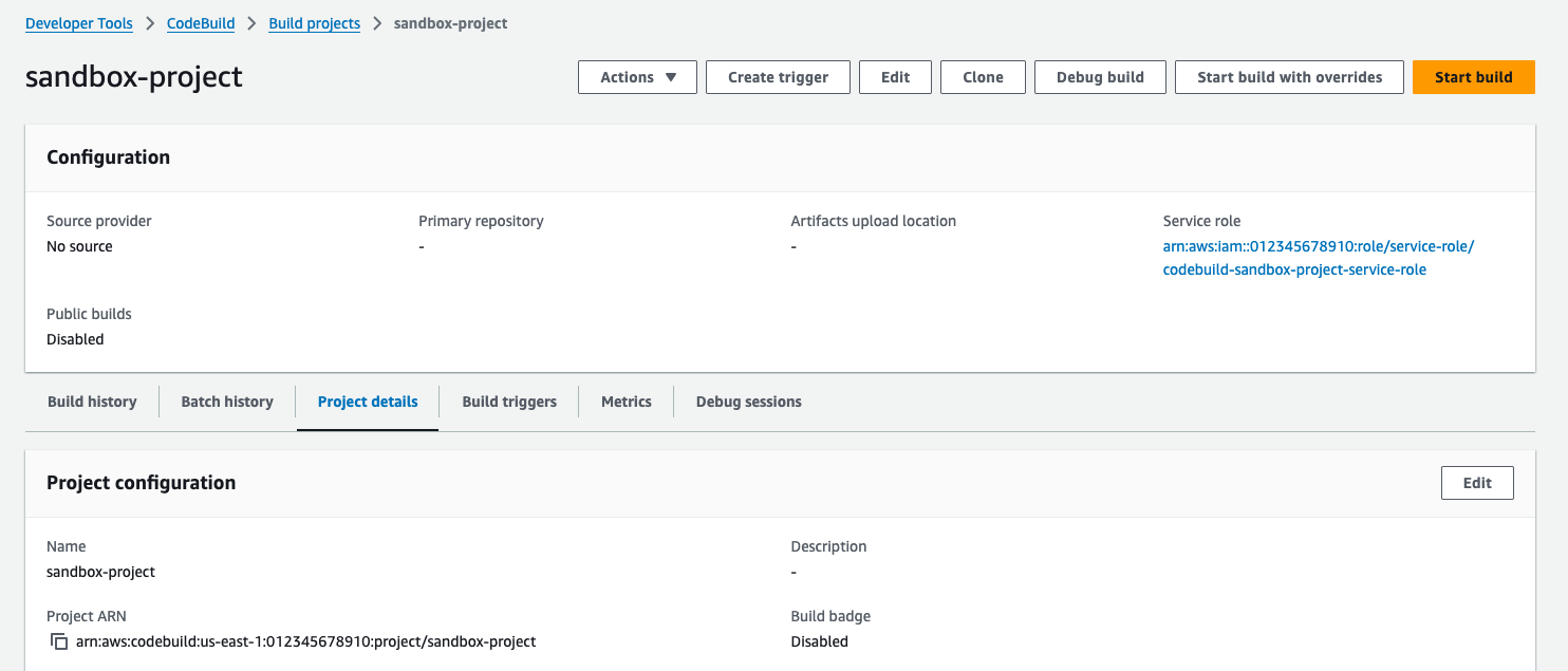 Halaman detail proyek build di konsol.