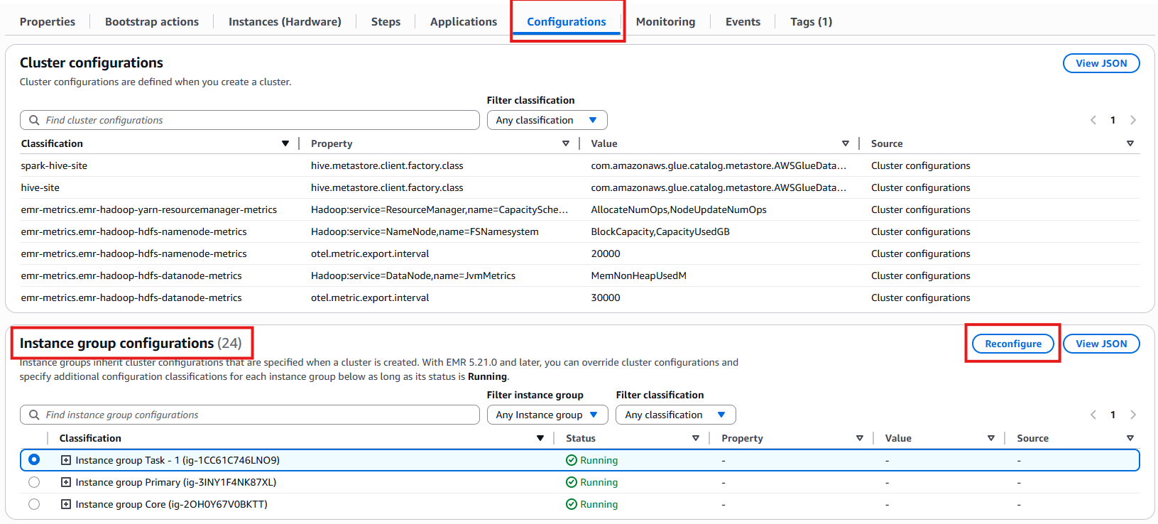 Configurations tab showing klaster and instance group settings with options to view JSON and reconfigure.
