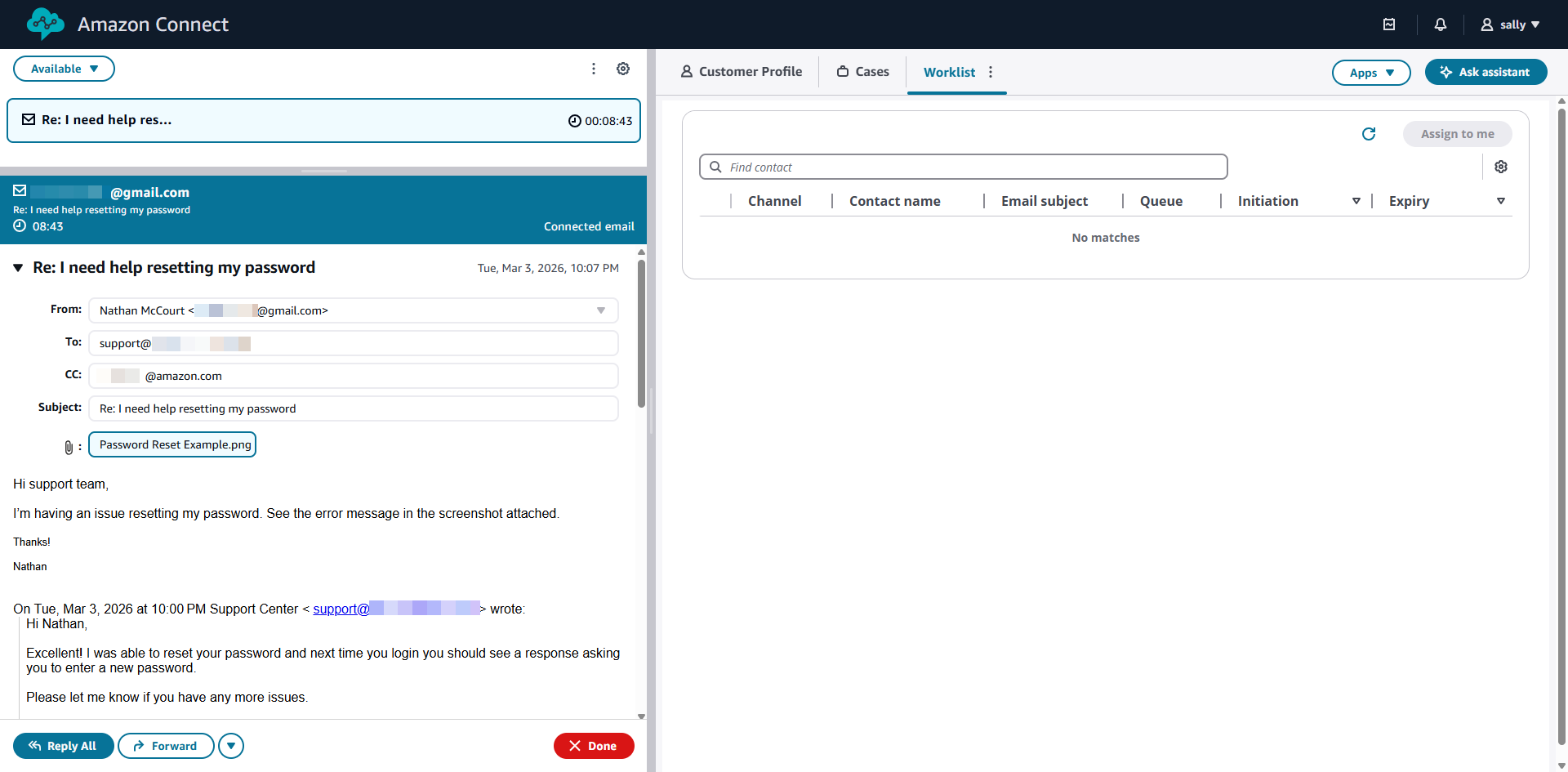 L'interfaccia di contatto e-mail del CCP con componenti etichettati tra cui l'intestazione dell'e-mail, il corpo del messaggio, la visualizzazione del thread, la sezione degli allegati, l'area di risposta e i pulsanti di azione.