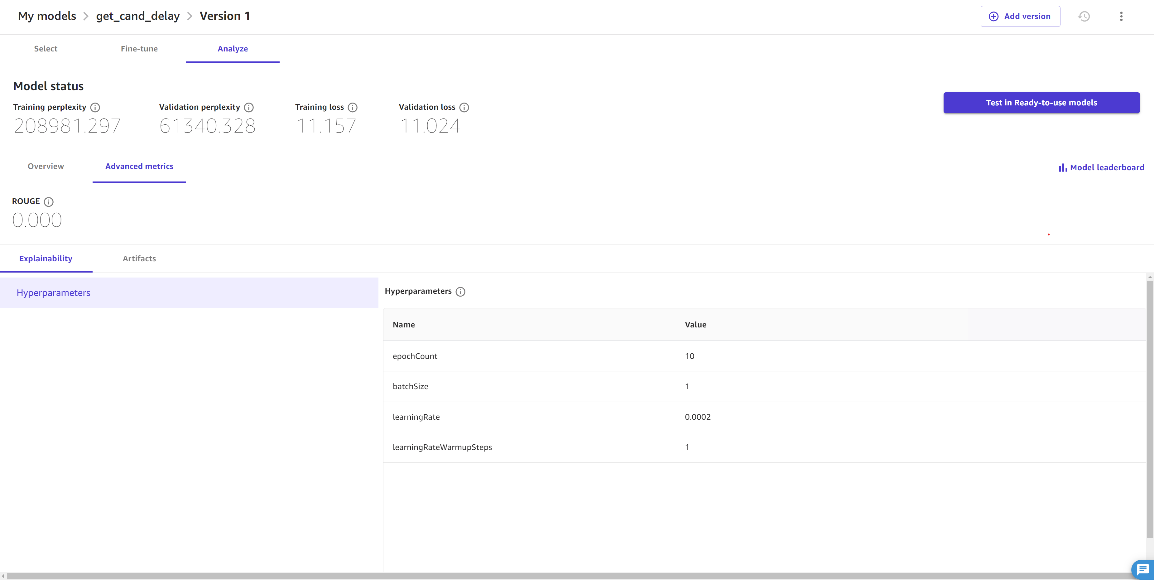 Screenshot della scheda Metriche avanzate di un modello di fondazione con fine-tuning in Canvas.