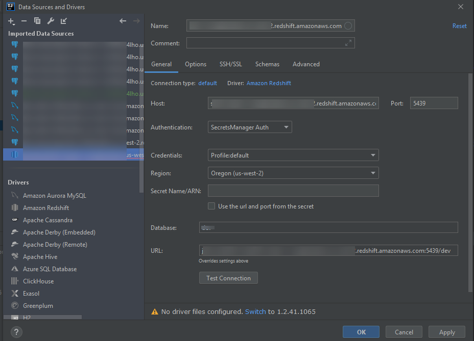 認証に使用される Secrets Manager を持った Amazon Redshift クラスターの接続設定。