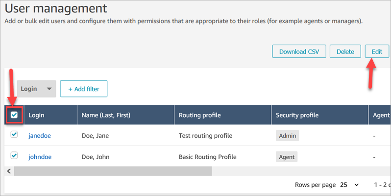 모든 사용자 레코드를 선택하는 상단 상자를 강조하는 사용자 관리 페이지입니다.