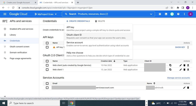 스크린샷은 자격 증명 생성 드롭다운과 Oauth 클라이언트 ID 옵션이 강조 표시된 API 및 서비스 구성 페이지를 보여줍니다.