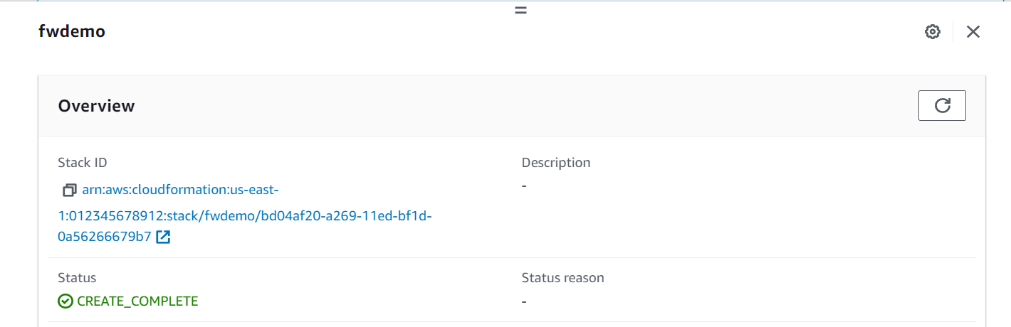 CREATE COMPLETE 확인 알림을 보여주는 AWS IoT FleetWise 스택 정보 탭입니다.