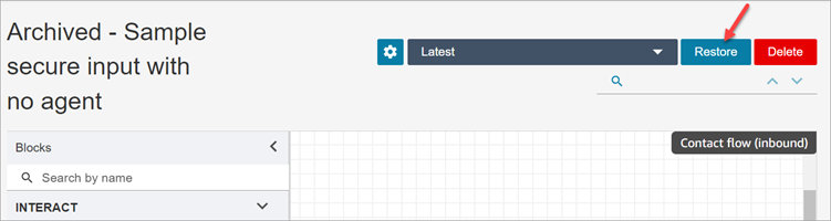 O menu suspenso do designer de fluxos do Amazon Connect mostrando a opção Restaurar para um fluxo arquivado.