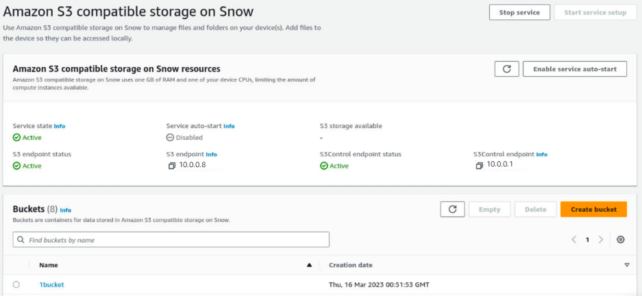 O armazenamento compatível com o Amazon S3 na tela de recursos do Snowball Edge, mostrando o estado do serviço Ativo e seus endpoints ativos.