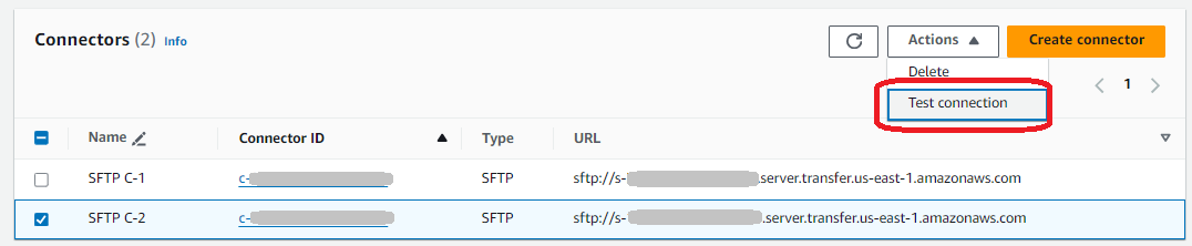 O console do Transfer Family, mostrando um conector SFTP selecionado, e a ação Testar conexão destacada.