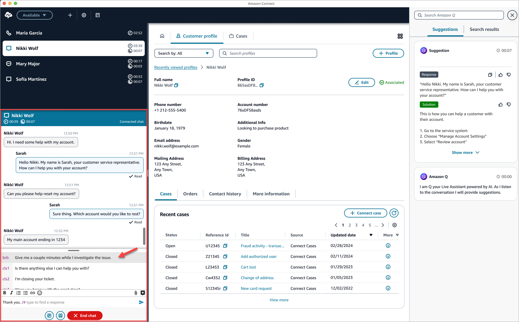 座席工作区（正在与联系人聊天）。